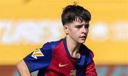 عمر 14 عاماً.. تعرّفوا إلى &quot;ميسي الجديد&quot; أحد أبرز مواهب فريق برشلونة 