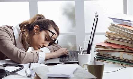 النعاس المفرط… علامة تعب أم مشكلة صحية؟