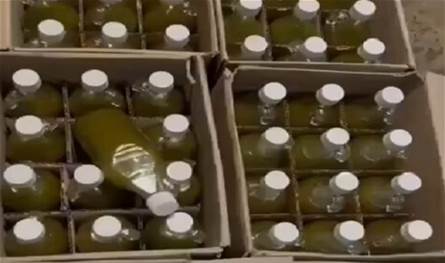بالفيديو... ضبط زيت زيتون مُهرّب
