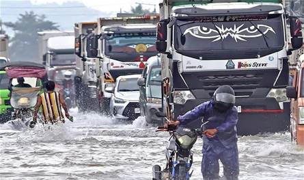 &quot;تينو&quot; و&quot;فونغ وونغ&quot; يضربان بقوّة: عشرات القتلى ومليون مشرّد