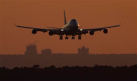 وزير النقل الأميركي: المطارات تُعاني من نقص في المراقبين الجويين