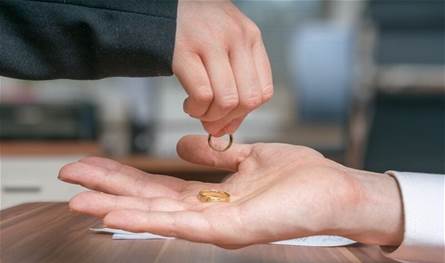 كلّف محاميه إرسال وثيقة الطلاق.. انفصال الفنان الشهير عن زوجته للمرة الثانية خلال 4 أشهر