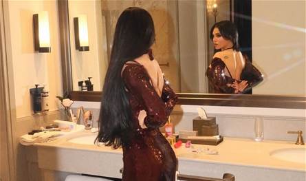 فكت فستانها وارتدت قميص النوم.. هيفا وهبي تشعل المواقع بهذا الفيديو 