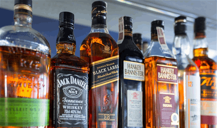 لشاربي الكحول.. حتّى الكميات القليلة خطيرة وطبيب يكشف المفاجأة