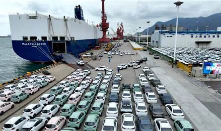 شركات الشحن تستعد لمرحلة &quot;العصر الصيني&quot; في السيارات