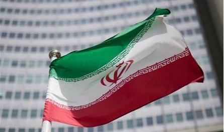 إيران تؤكد رغبتها في اتفاق نووي سلمي وتستعد لطمأنة العالم