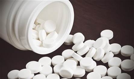 تناول كمية كبيرة من الأقراص المهدئة.. هذا ما حصل مع شقيق الفنان الشهير فور علمه بوفاته 