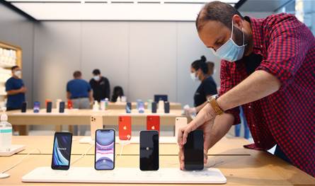 صدمة في أبل: إيقاف &quot;آيفون آير&quot; بسبب ضعف المبيعات