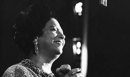 غضب في مصر... فرقة إسرائيليّة تُقيم حفلات لأم كلثوم