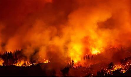 حرائق لبنان تتمدد: خسائر بيئية خطيرة وتحذيرات من تصحّر وارتفاع الحرارة