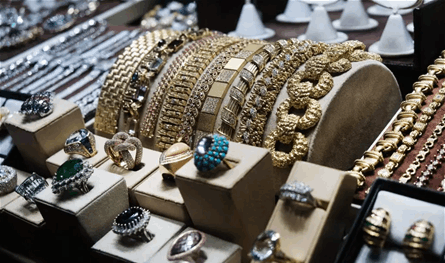 الذهب يواصل الصعود