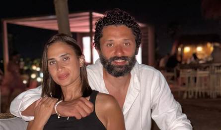 لا تزال &quot;على ذمته&quot;.. محامي زوجة كريم محمود عبد العزيز يكشف مُفاجآت جديدة بشأن انفصالهما