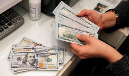 لبنان ضمن القائمة.. إليكم قائمة بدول تعيشُ على &quot;الدولرة&quot;