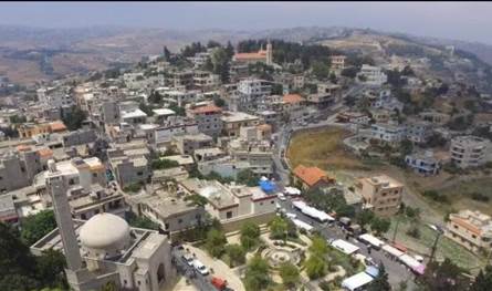 بالصورة... بالون عليه كتابات عبريّة في بلدة جنوبيّة