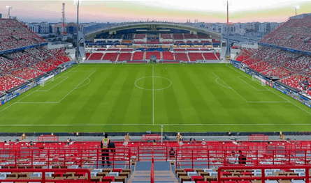 نحو الحلم العالمي.. الإمارات والعراق في مواجهة مصيرية