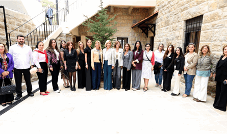 اللبنانية الأولى نعمت عون تزور مشروع &quot;نساء الشمس&quot; لدعم وتمكين المرأة