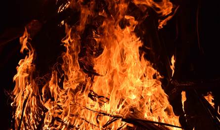 في الجنوب.. حريقٌ كبير بين النجارية والعدوسية