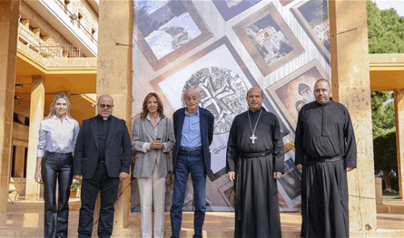 جنبلاط يتجول في مكتبة ومتحف جامعة الروح القدس – الكسليك