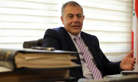 عبود يوجّه كتابين للنيابة وشرطة بيروت لملاحقة متورطي حرائق أرض جلول