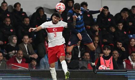 بسبب فضيحة المراهنات.. إيقاف 102 لاعب في تركيا عن اللعب