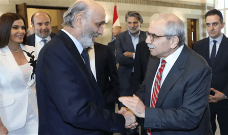 جعجع يصعّد في وجه الحكومة وسلام يشكو &quot;الطعن في الظهر&quot;