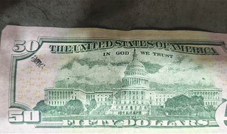 إحذروا.. ترويج أوراق نقدية مزورة من فئة الـ 50 دولارا في هذا المنطقة (صورة)