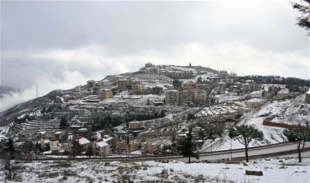 الثلوج ستتساقط لأول مرة هذا الموسم.. ذروة المنخفض الجوي الذي يضرب لبنان في هذا الموعد