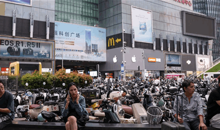 تباطؤ مفاجئ في الصين.. إنتاج المصانع وتجارة التجزئة عند أضعف وتيرة