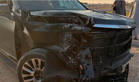 استدارت به السيارة واصطدم بأخرى.. فنان شهير يتعرّض لحادث مروع وينقل إلى المستشفى (صورة)