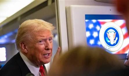 مع تصاعد التوتر العسكري.. اجتماعات بشأن فنزويلا وهذا ما قاله ترامب 