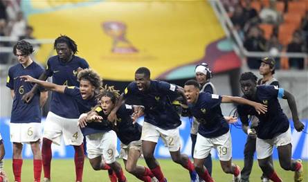 عنف غير مسبوق في مونديال الناشئين… فرنسا تتقدّم بشكوى رسمية