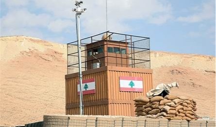 عند الحدود مع سوريا.. اعتصام في محيط مركز للجيش