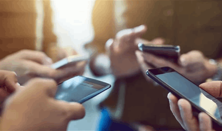 مصر تدرس رفع أسعار خدمات الاتصالات… والزيادة مرجّحة مطلع 2026