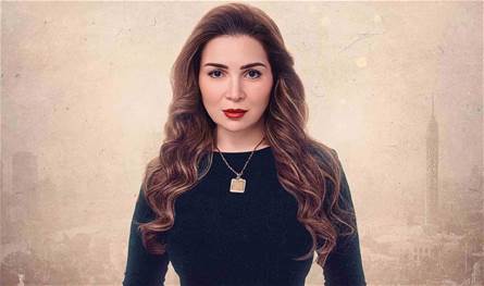 في شهر العسل.. صور لمي عز الدين وزوجها