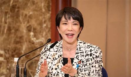 تنام ساعتين فقط.. رئيسة وزراء اليابان تشتكي: قلة النوم تضر ببشرتي!