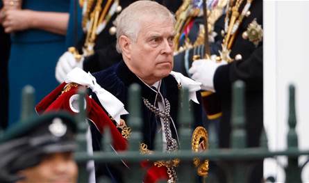 بعد تجريده من كافة ألقابه... شاهدوا أوّل صورة للأمير أندرو