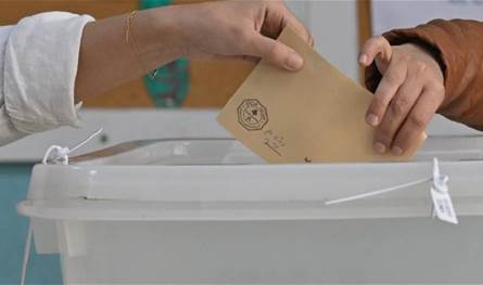 &quot;الداخلية&quot; و&quot;الخارجية&quot; عن الإنتخابات النيابيّة: تسجيل 87067 طلباً 