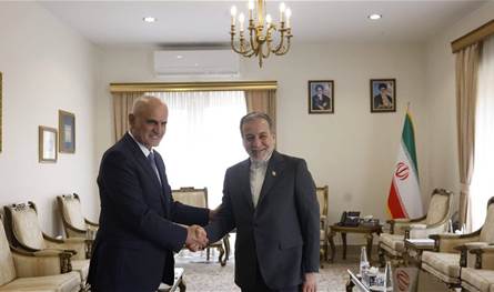 لا علاقة بين الخلاف والزيارة؟