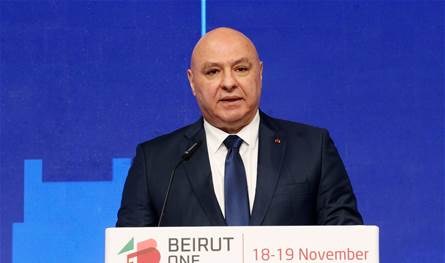 اتصالات مكثفة لعون لاحتواء تداعيات الغاء زيارة قائد الجيش والملف أمام مجلس الوزراء