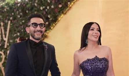 برسالة رومانسية.. أحمد حلمي يحتفل بعيد زوجته ميلاد منى زكي (فيديو)