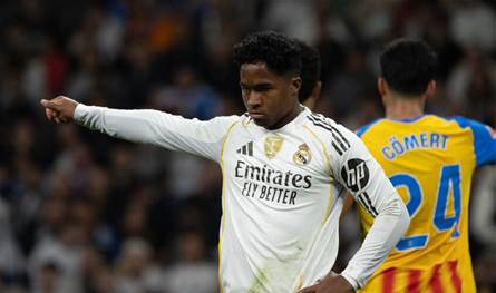 في اتفاق إعارة إندريك إلى ليون.. شرط غريب من ريال مدريد 