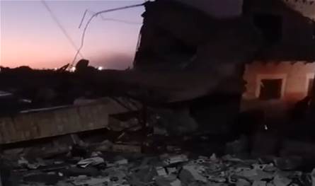 فيديو من بلدة عيناتا... الأضرار كبيرة بعد الغارة الإسرائيليّة