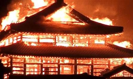 حريق هائل يلتهم أكثر من 170 مبنى في جنوب اليابان (فيديو)