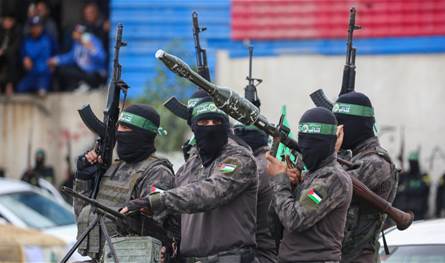 سلاح المخيمات الى الواجهة بعد استهداف &quot;حماس&quot; وتصعيد إسرائيلي لتهجير الجنوبيين