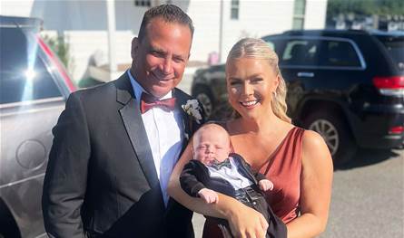 تصغر زوجها بـ32 عاماً.. أصغر متحدثة باسم البيت الأبيض تتحدث عن حياتها الخاصة