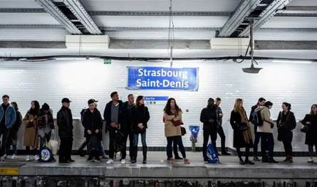 انقطاع الكهرباء في أجزاء من باريس وتوقف خطوط المترو والقطارات