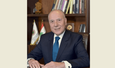 دبوسي يهنئ سلطنة عُمان بعيدها الوطني ويتمنى لها التقدم والازدهار