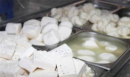 بالصورة.. ضبط أجبان سورية مهربة 