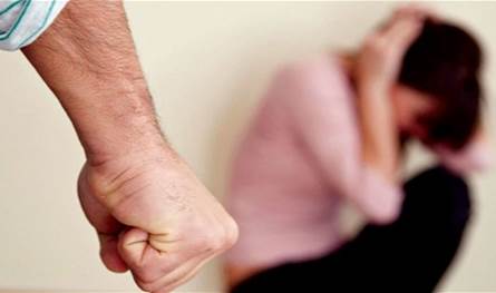 جريمة مروّعة.. أب ينهال ضربًا على ابنته حتى فارقت الحياة