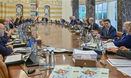 عون يأمل حلول الاستقلال المقبل &quot;من دون إحتلال&quot;.. إعلام &quot;القوات&quot;:جلسة الحكومة بمستوى بلدي